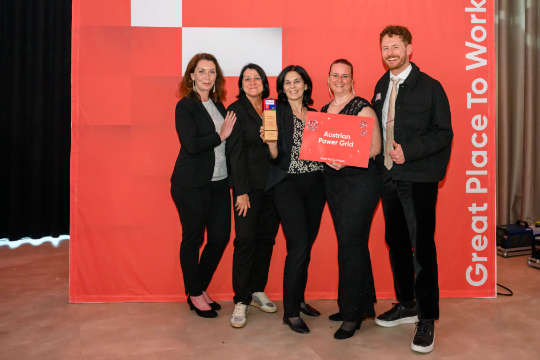 Das APG People & Culture Team freut sich über die Auszeichnung