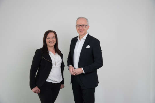 APG-Personalchefin Birgit Streicher und APG-Vorstandssprecher Gerhard Christiner
