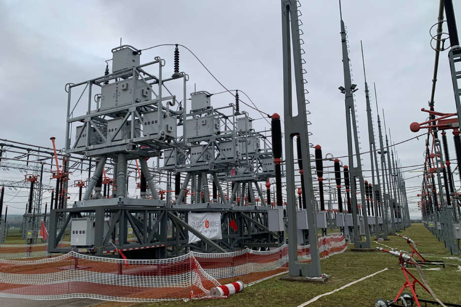 APG is testing the mobile, modular power flow technology as a prototype on a 220kV line of a substation.