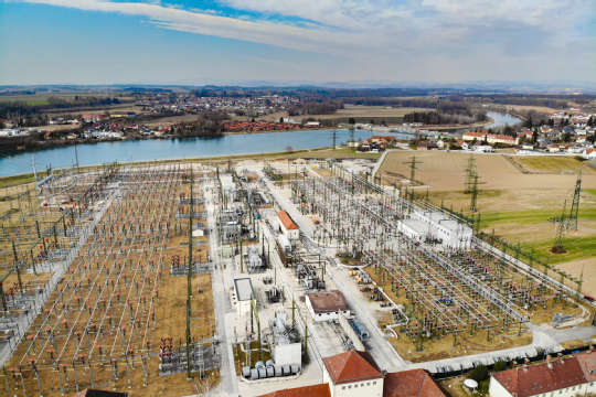 Trafolieferung in Ernsthofen - APG